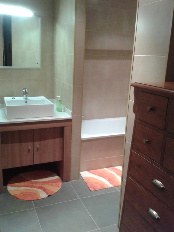 Apartamento Gran terraza con piscina Sant Jaume d'Enveja Habitación foto